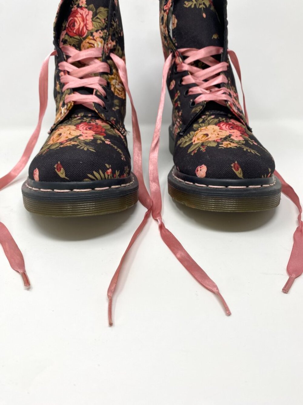 Dr. Martens Floral Lace-Up Boot in Victorian Rose 8 - Picture 5 of 12